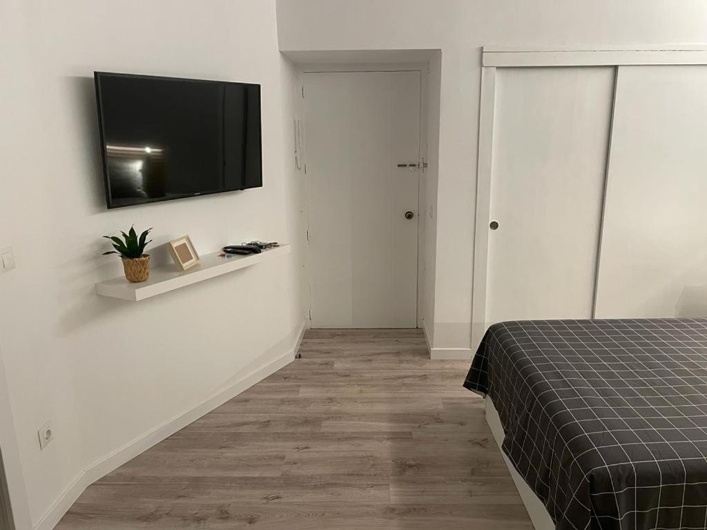 Apartamento C Y L Torremolinos Exterior photo
