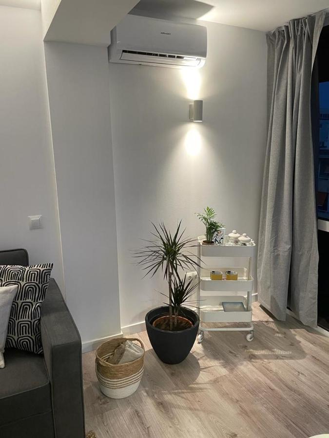 Apartamento C Y L Torremolinos Exterior photo